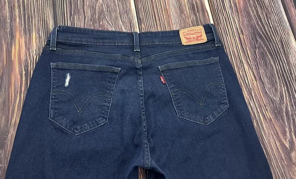 Levi Distressed Jeans 529 Curvy Bootcut Dark Wash Womens Size 32 Stretch